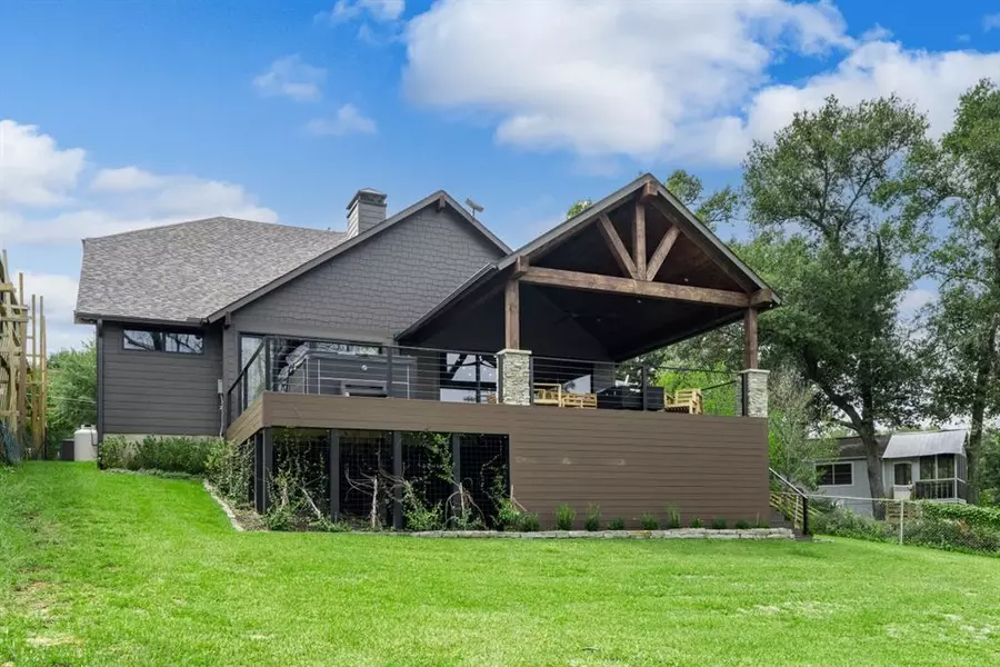 120 Meandering Way, Mabank, TX 75156