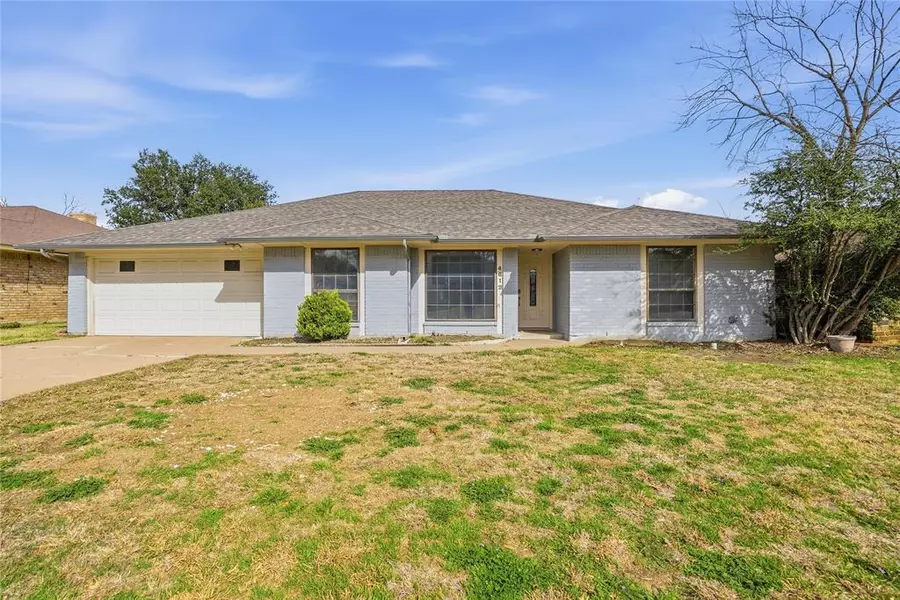 4612 Applewood Road, Fort Worth, TX 76133