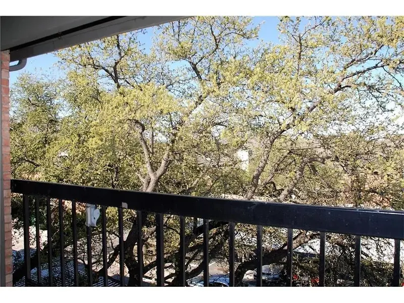 18333 Roehampton Drive #1036, Dallas, TX 75252