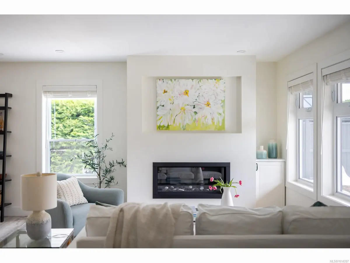 151 Hickey Ave, Parksville, BC V9P 1M1