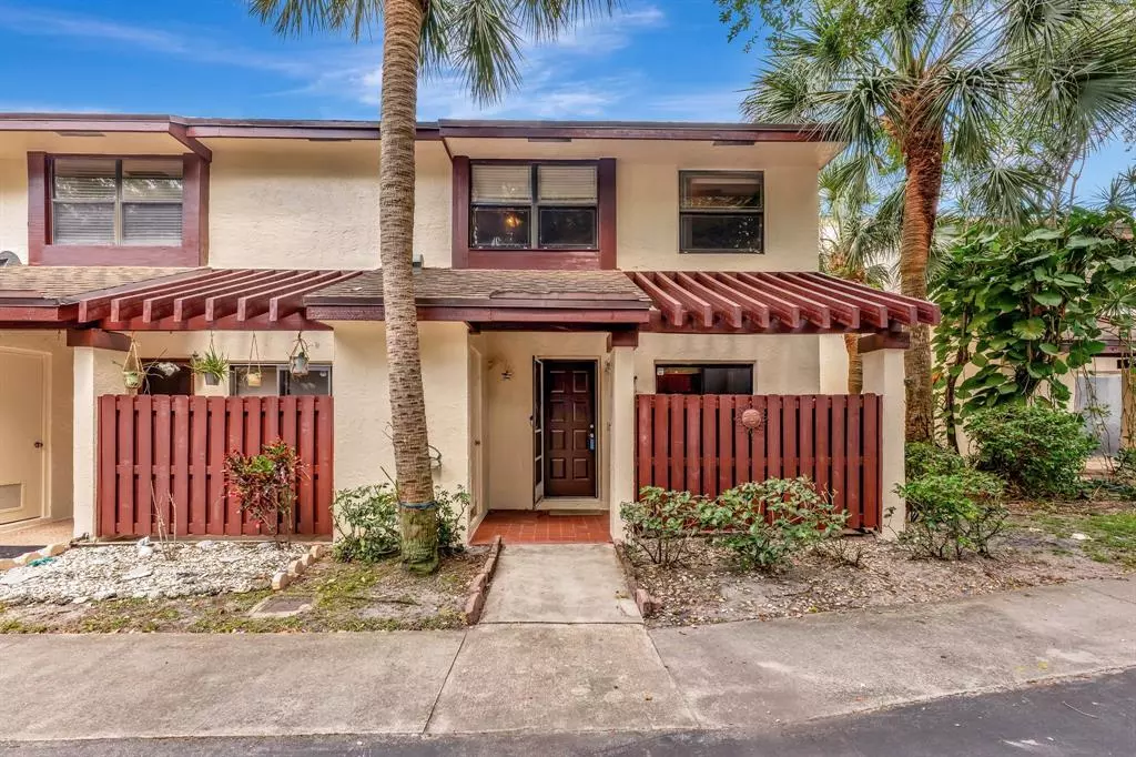 Coconut Creek, FL 33066,3725 Carambola Cir #2824