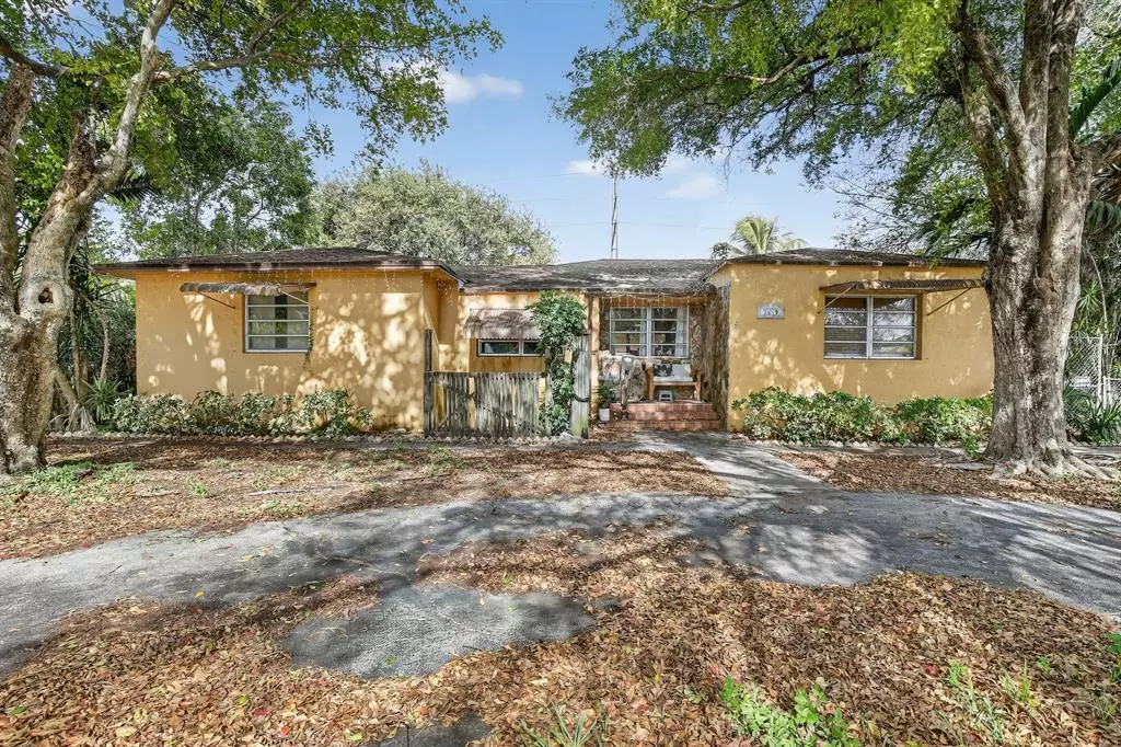 Hollywood, FL 33020,2619 Arthur St