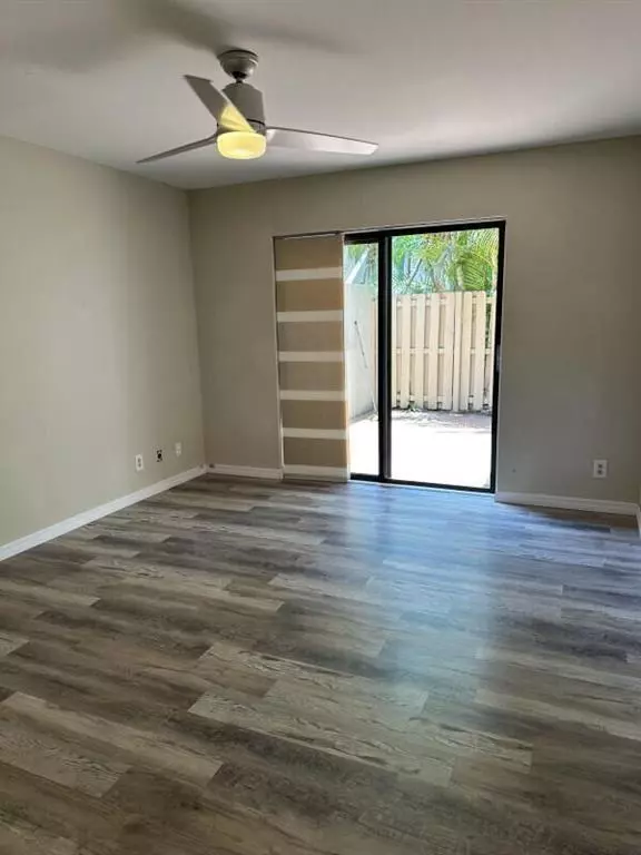 West Palm Beach, FL 33401,616 Executive Center Dr #104