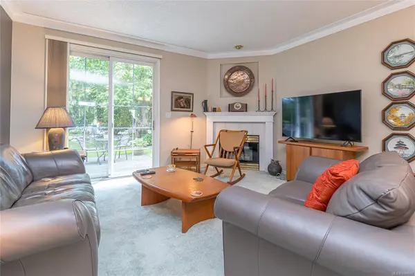 2115 Amelia Ave #16, Sidney, BC V8L 3Z8