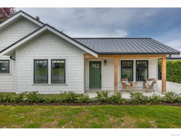 151 Hickey Ave, Parksville, BC V9P 1M1