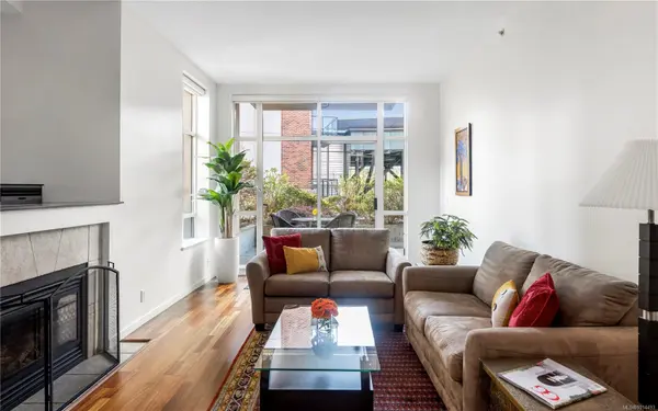 827 Fairfield Rd #107, Victoria, BC V8V 5B2