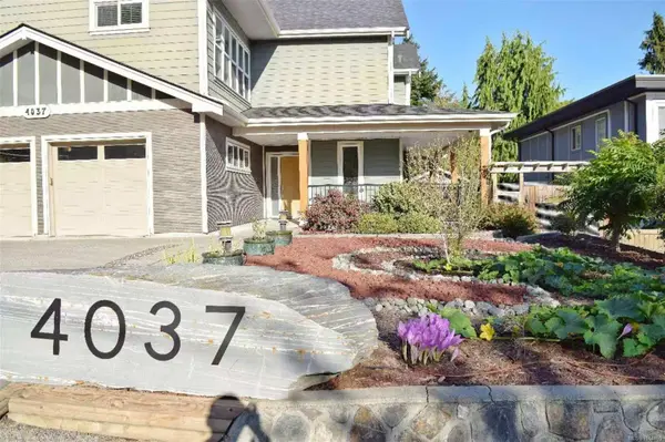 4037 Nelthorpe St, Saanich, BC V8X 2A2