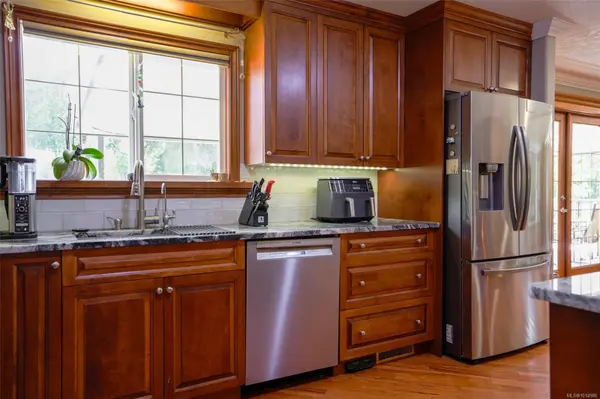 5953 Stuart Ave, Port Alberni, BC V9Y 9E6