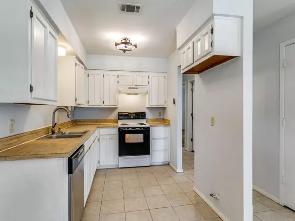 Keller, TX 76248,980 Meadow Circle S