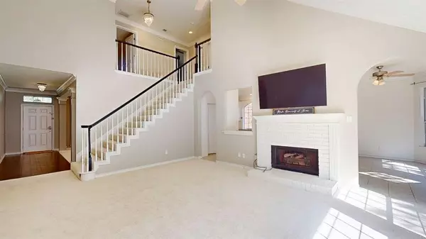 Highland Village, TX 75077,2725 Green Oak Court