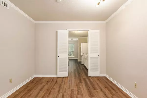 Fort Worth, TX 76126,4008 Ridglea Country Club Drive