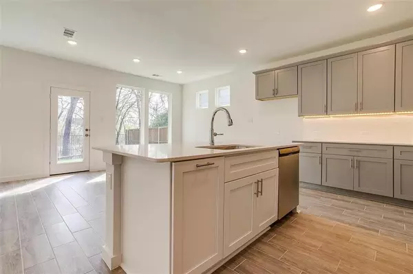 Arlington, TX 76001,4524 Hogans Alley Drive