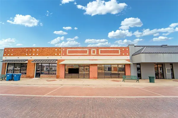 Breckenridge, TX 76424,220 E Walker Street