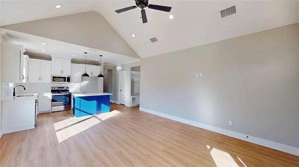 Troup, TX 75789,307 S Langham Street