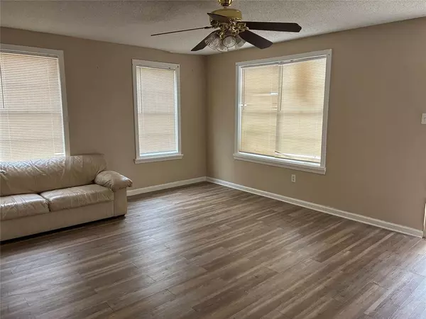 Shreveport, LA 71101,626 Wyandotte Street