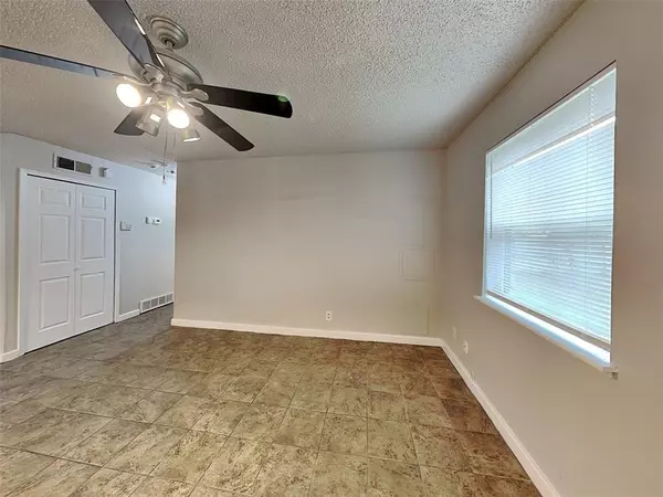 Euless, TX 76039,1101 Johns Drive