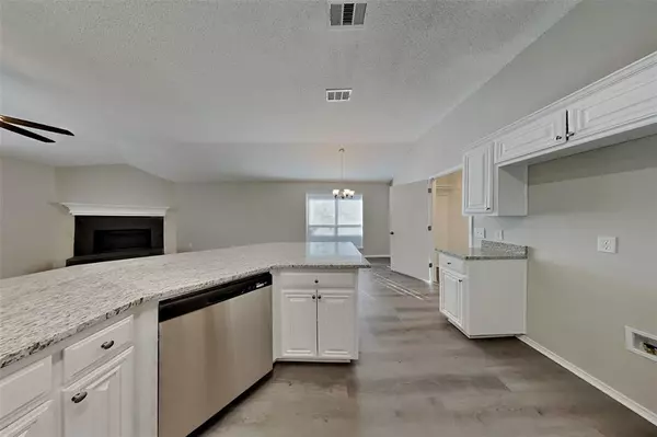 Arlington, TX 76002,7921 Mourning Dove Drive