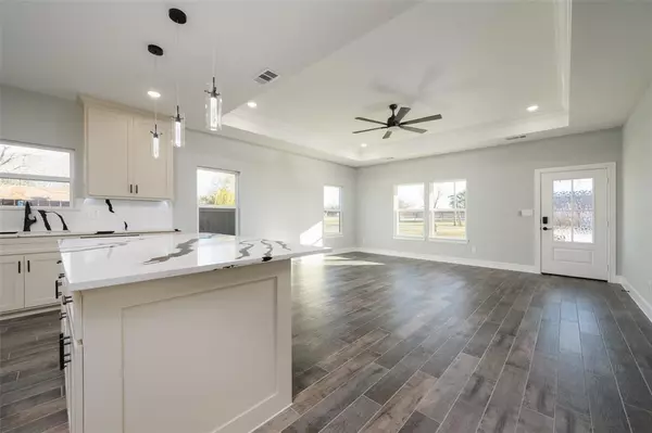 Whitewright, TX 75491,302 W Pine Street