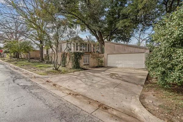 Fort Worth, TX 76107,2410 Halloran Street