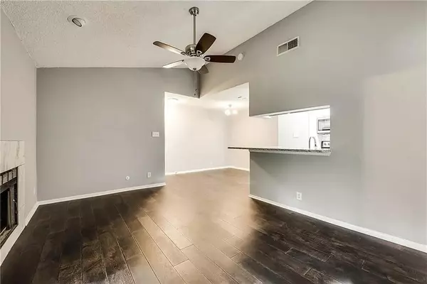 Arlington, TX 76011,1204 Harwell Drive #2122