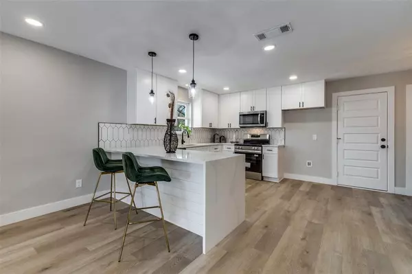 Dallas, TX 75227,9610 Altacrest Drive