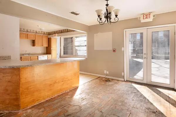 Brady, TX 76825,104 E Fifth Street