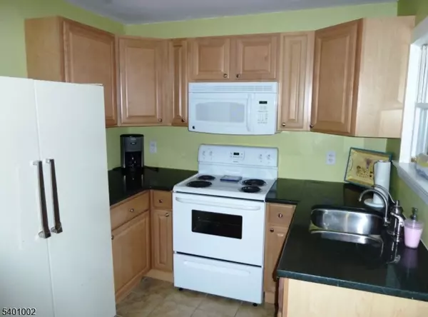 Hope Twp., NJ 07844,2 Hickory St