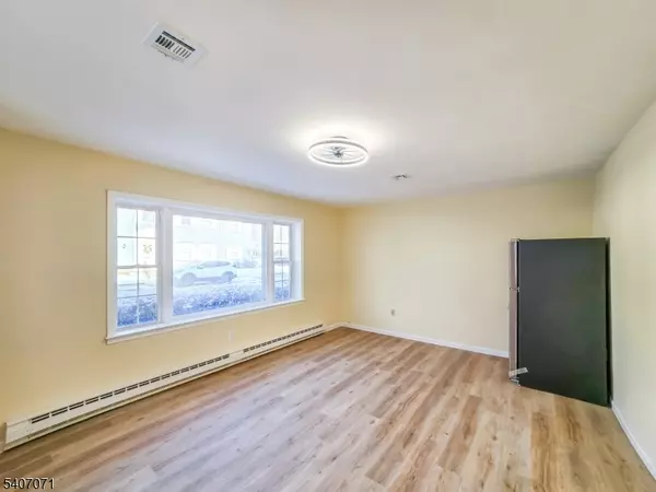 Monroe Twp., NJ 08831,220C Manchester Ln