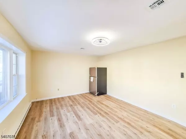 Monroe Twp., NJ 08831,220C Manchester Ln