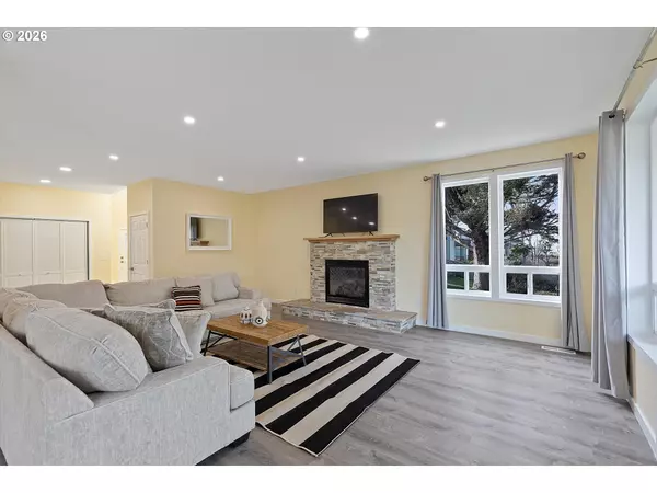 Lincoln City, OR 97367,2013 NE 58TH ST