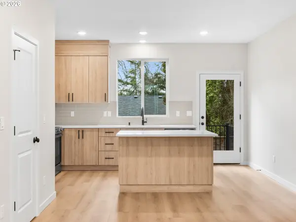 Portland, OR 97213,8628 SW 21st AVE #2