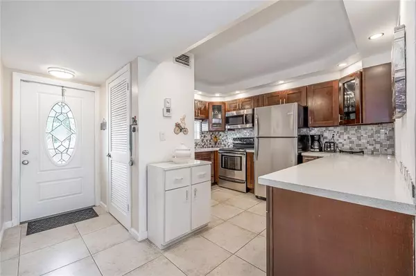 Pembroke Pines, FL 33025,411 S Hollybrook Dr #203