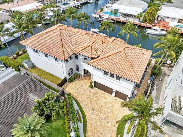 Pompano Beach, FL 33062,1261 NE 27th Way