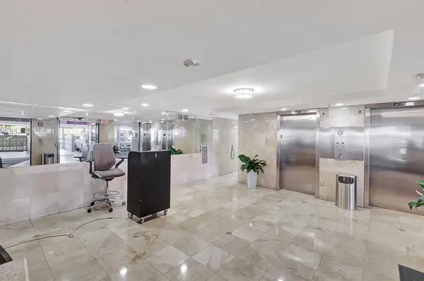 Miami Beach, FL 33139,345 Ocean Drive #305