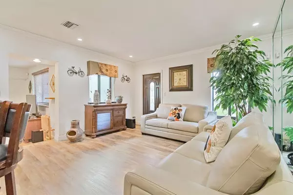 Fort Lauderdale, FL 33311,936 NW 13th St