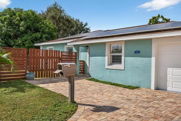 Other City - In The State Of Florida, FL 33710,1201 N Tyrone Blvd N