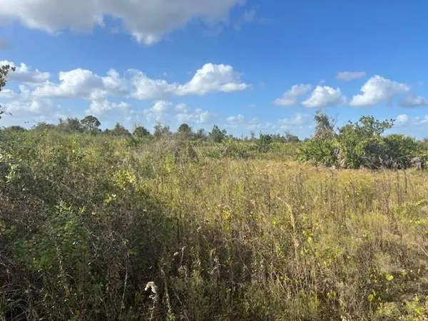 Okeechobee, FL 34972,15463 NW 256th St