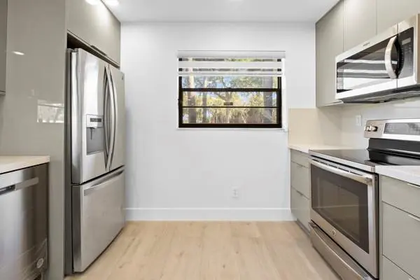 Tamarac, FL 33319,6085 N Sabal Palm Blvd #109