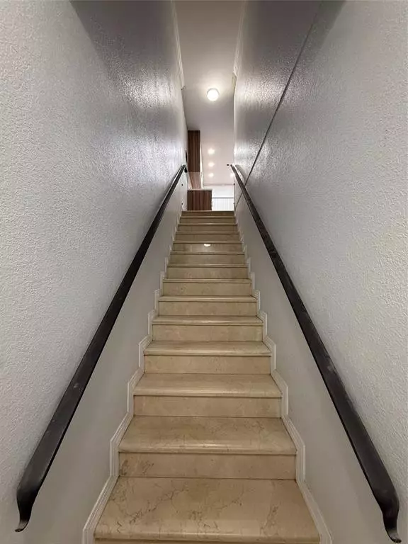 Hialeah, FL 33018,3526 W 76th St #203