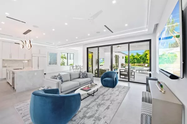 Delray Beach, FL 33483,743 S Lake Ave