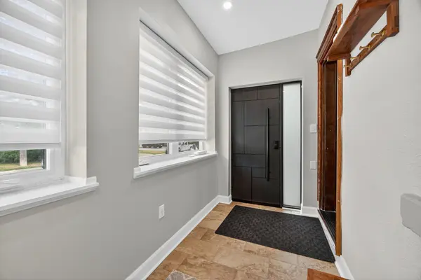 Barrie, ON L4M 3H7,108 Owen ST