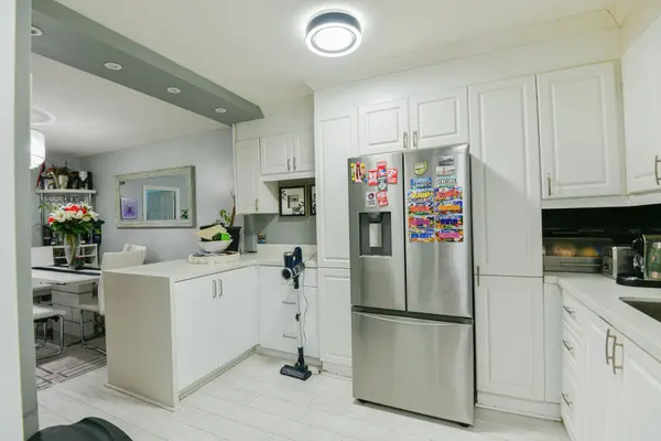 714 The West Mall RD #903, Toronto W08, ON M9C 4X1