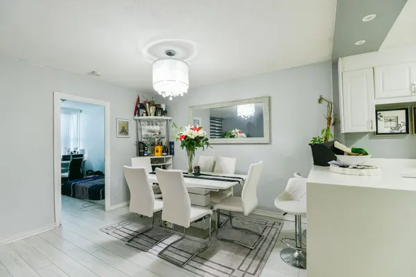 714 The West Mall RD #903, Toronto W08, ON M9C 4X1