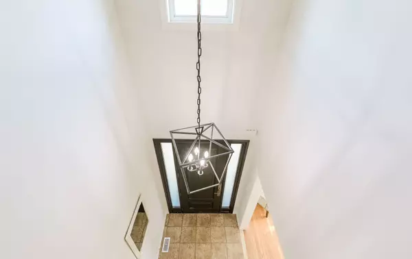 Caledon, ON L7E 2Z1,70 Silvervalley DR