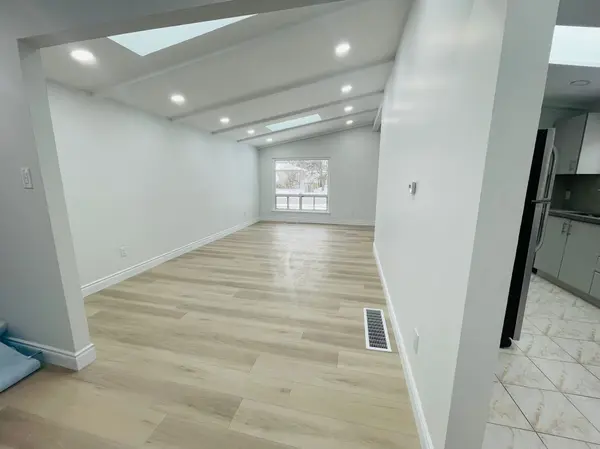 Toronto W10, ON M9V 2B8,45 Elmvale CRES #Upper