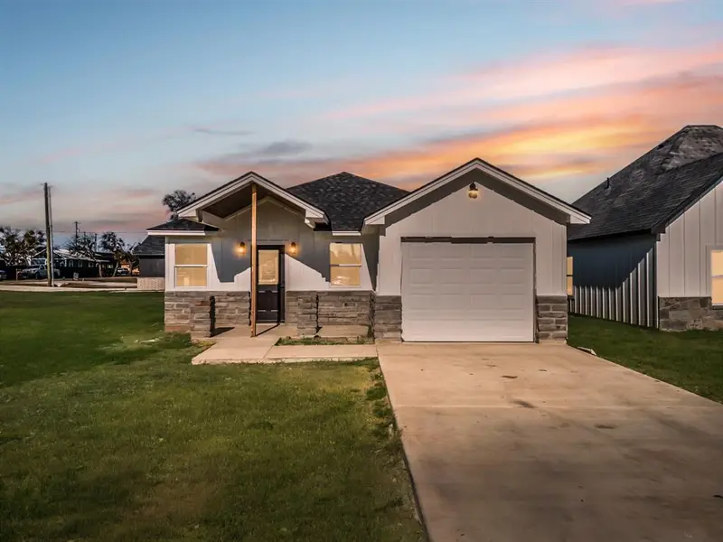 203 E South Street, Itasca, TX 76055