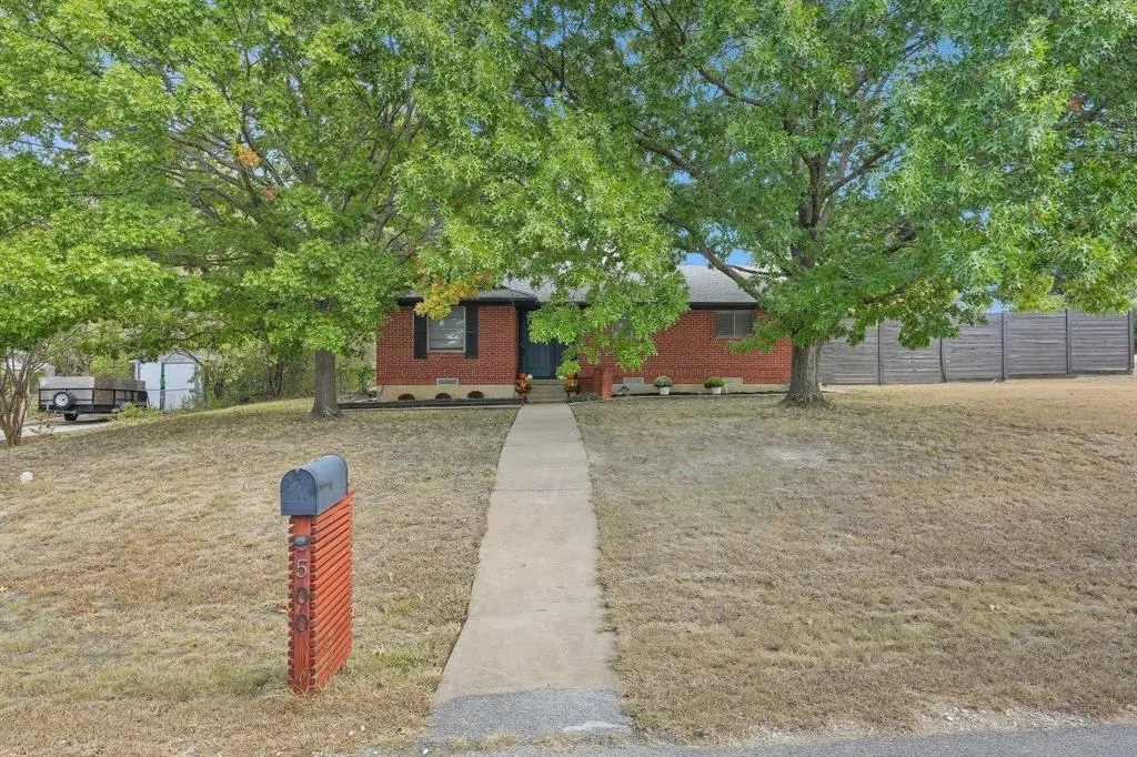 Desoto, TX 75115,500 Ida Bess Avenue