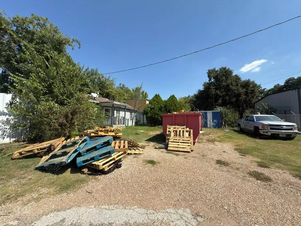 Irving, TX 75061,1328 Ford Street