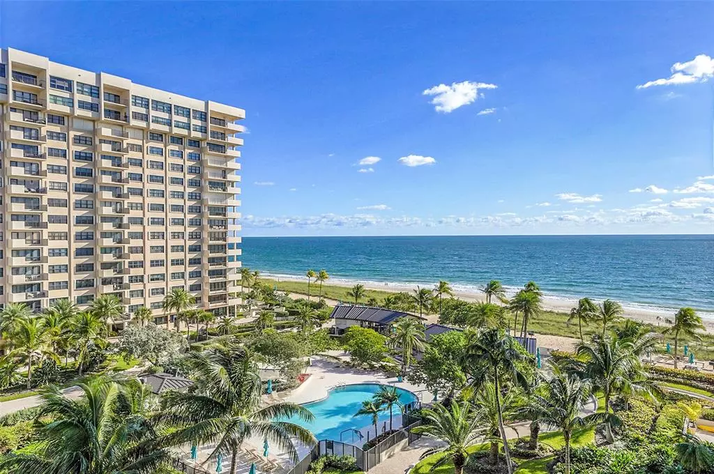Lauderdale By The Sea, FL 33308,4900 N Ocean Blvd #802