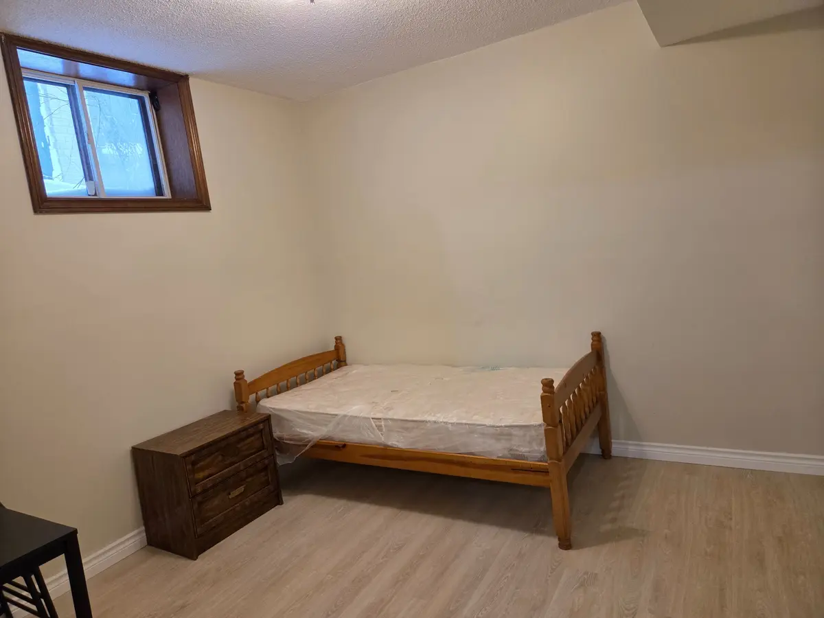 Vaughan, ON L4J 3L9,320 Spring Gate BLVD #Basement